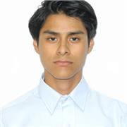 Profesor que imparte clases a adolescentes tanto para secundaria , pre universitario y universitario